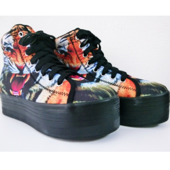 *Host Pick* JEFFREY CAMPBELL Tiger Platform (JC Play) Sneakers - Picture 8 of 10
